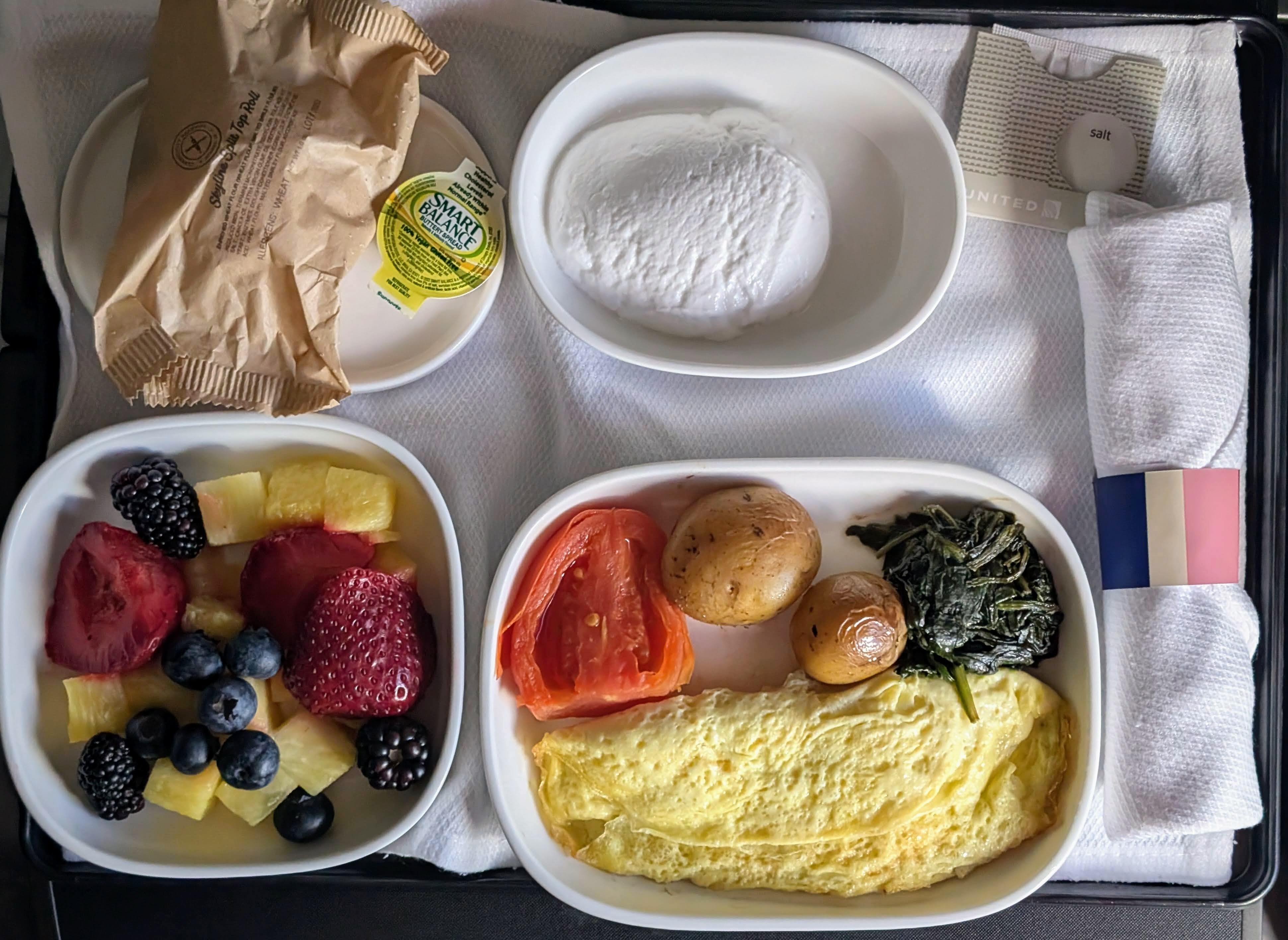 United Airlines Low Calorie Meal breakfast