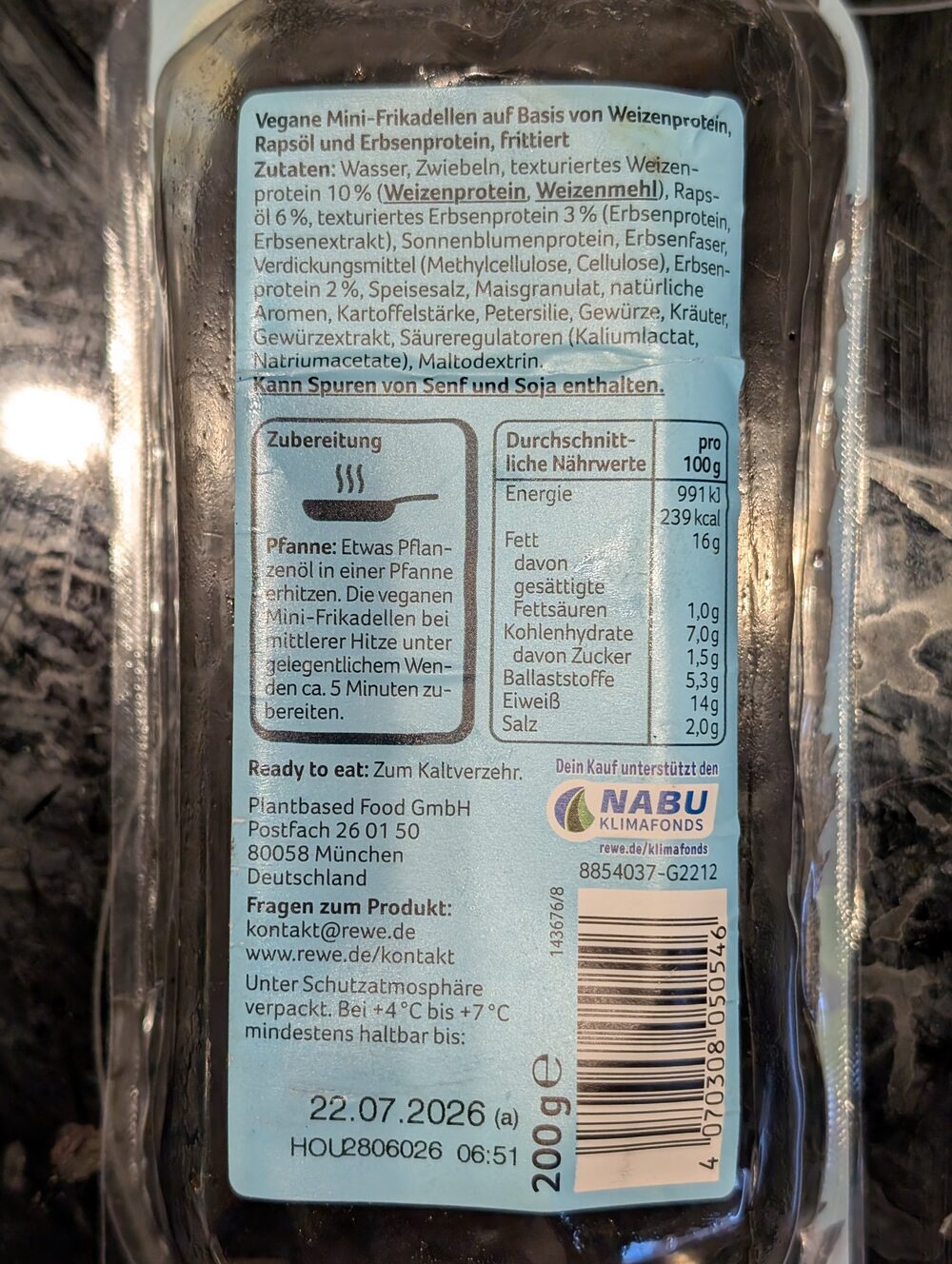 Back of the REWE Beste Wahl vegane Mini Frikadellen packaging, showing ingredients and nutrition